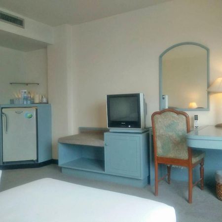 Sinthavee Hotel Phuket Exterior foto